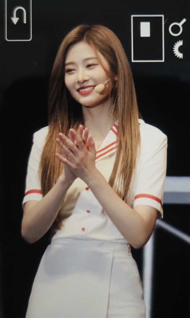 김민주