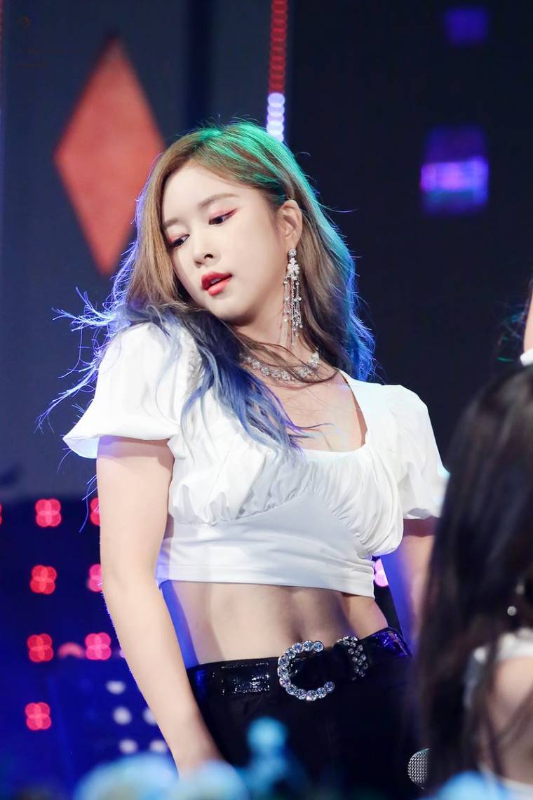 우주소녀 복근다영