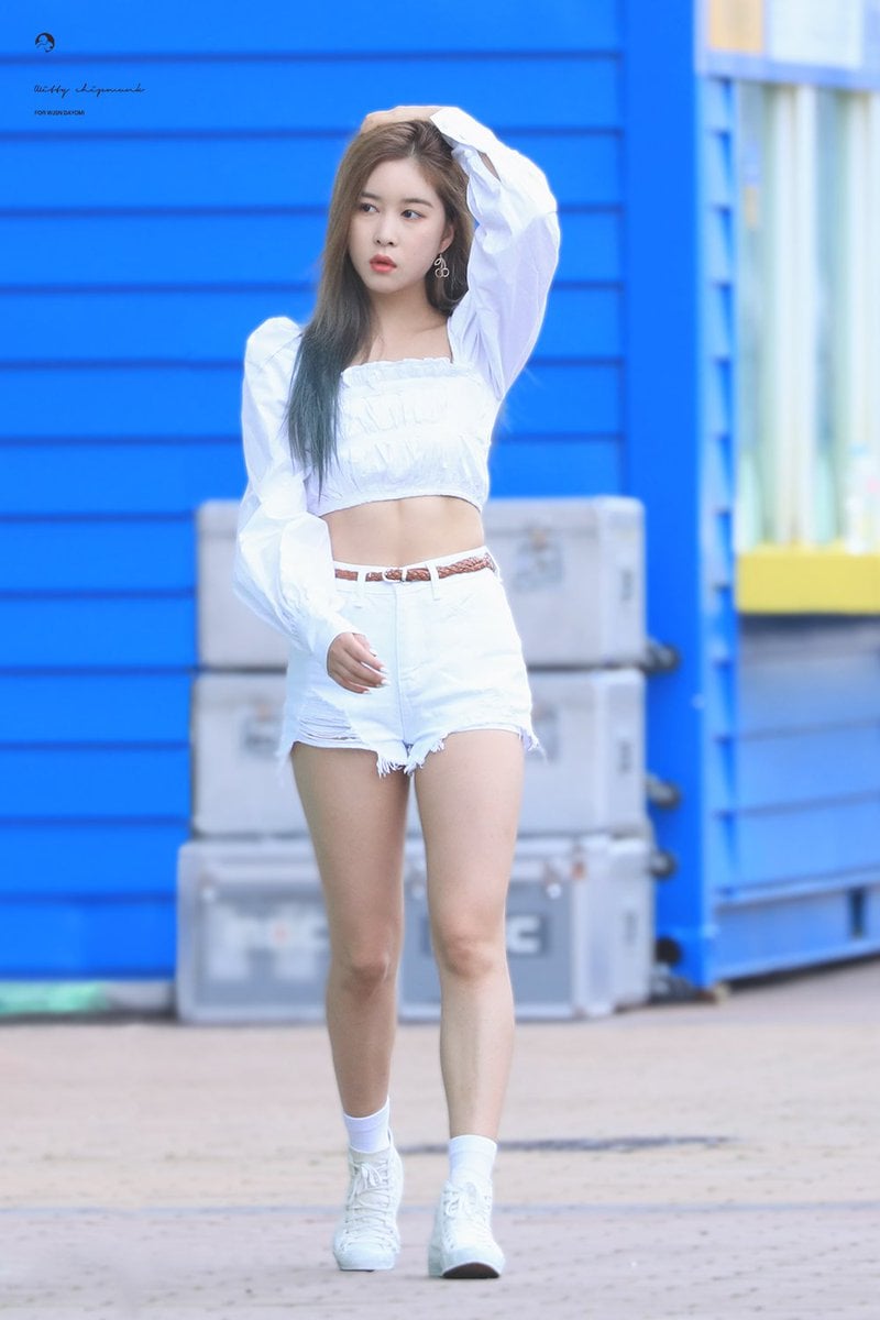 우주소녀 복근다영