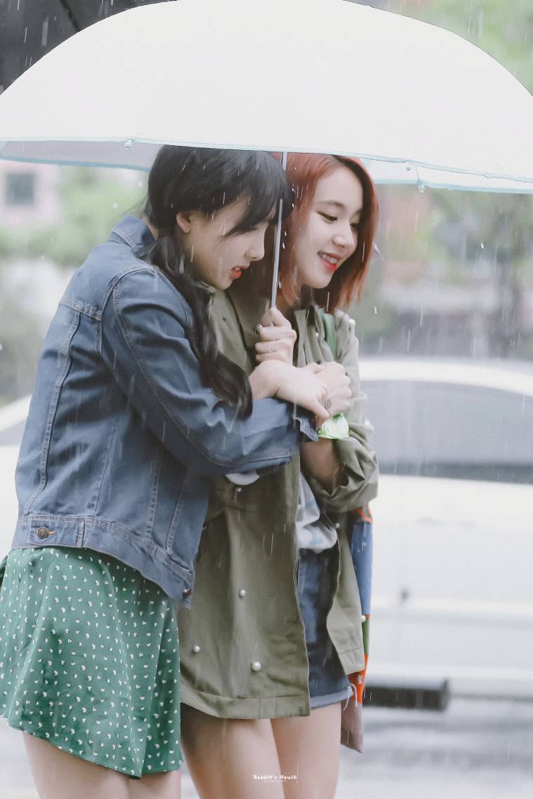 트와이스 RAINING MOMENT 나연,채영