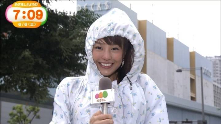 미소가 아름다운 일본 아나운서 오카조에 마키