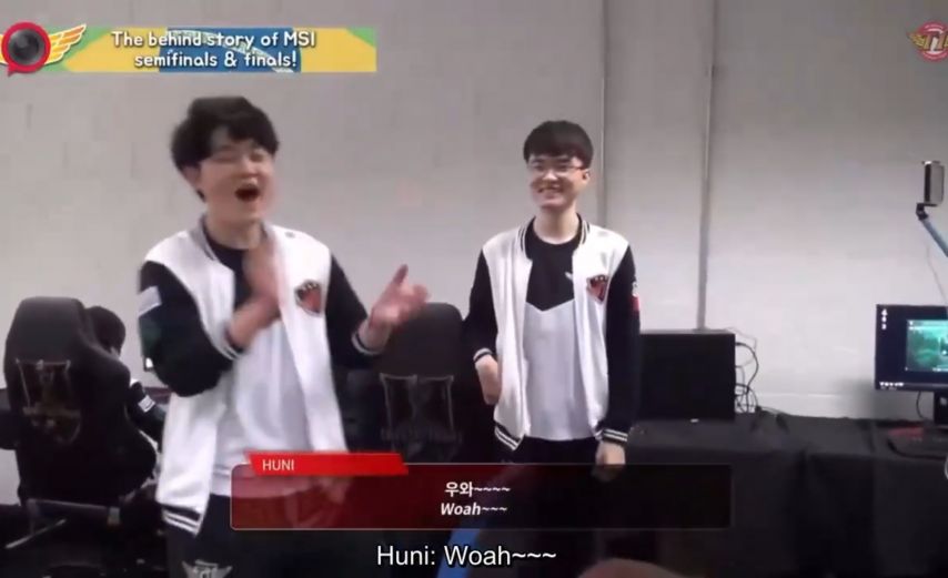 레드벨벳 맞추는 페이커..jpg