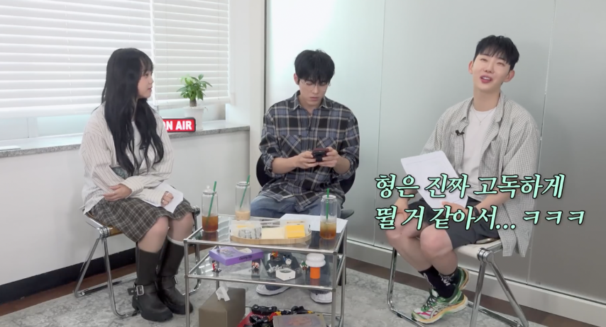 고독하게 러닝을 즐긴다는 연예인 .jpg